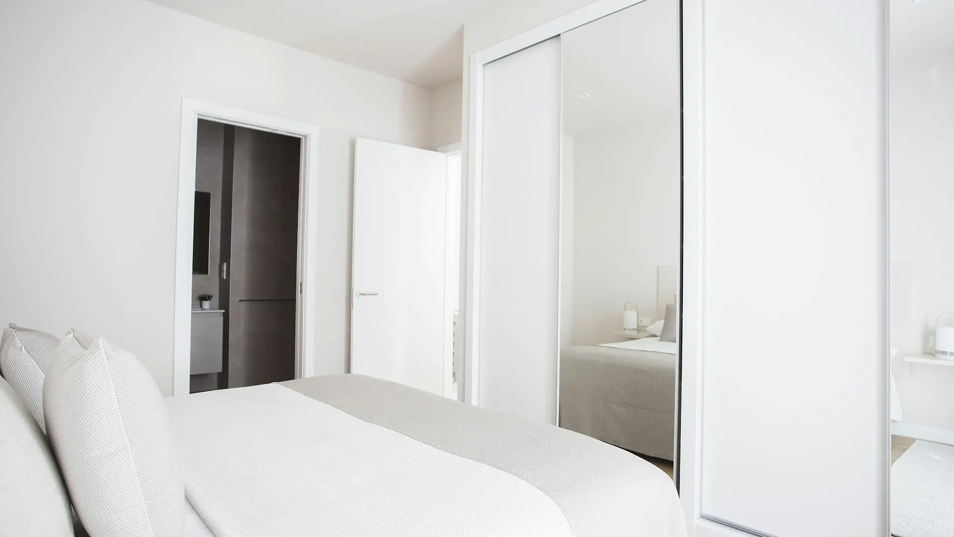 Urbieta Center - Iberorent Apartments سان سيباستيان